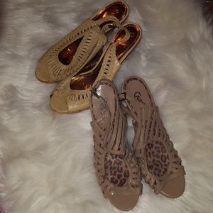 Bundle of two peep toe sandals